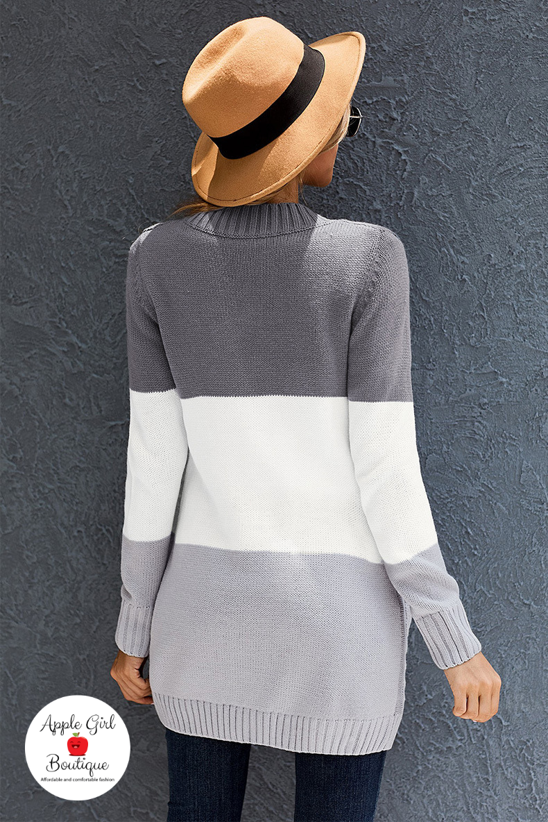 Charlotte - Women's Cardigan in Gray/White
