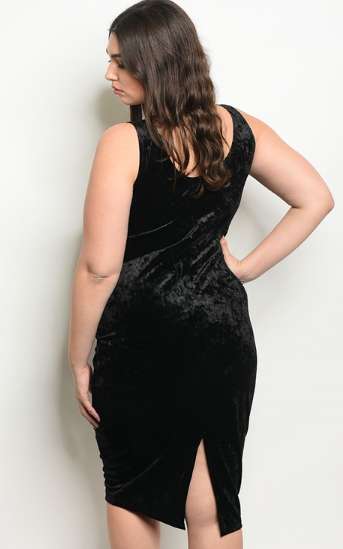 The Vanessa - Women's Plus Size Velvet Dress