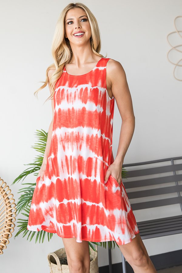 The Coraline - Women's Plus Size Dress in Dark Coral