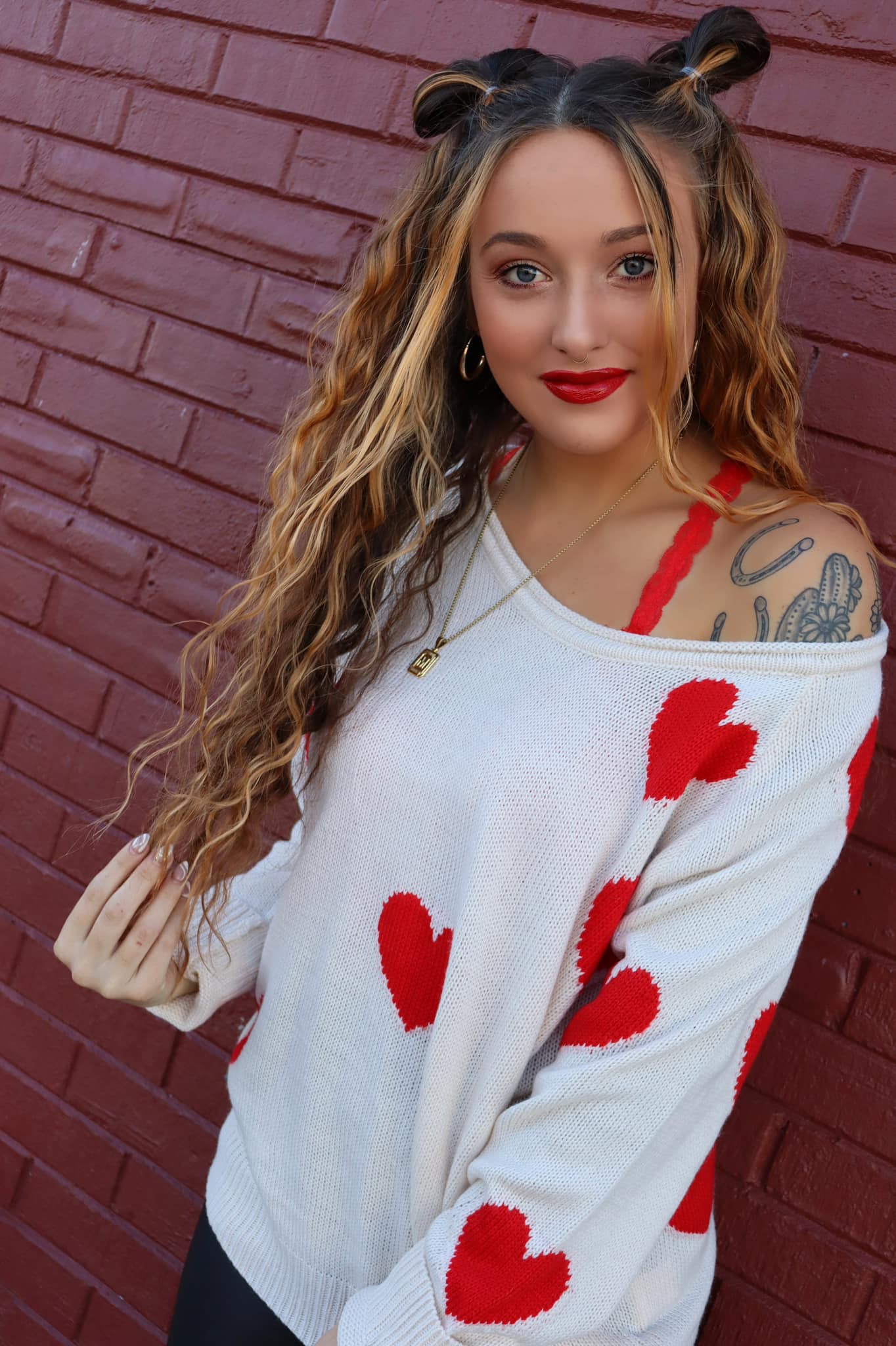 The Lovelynn - Women's Sweater in Cream