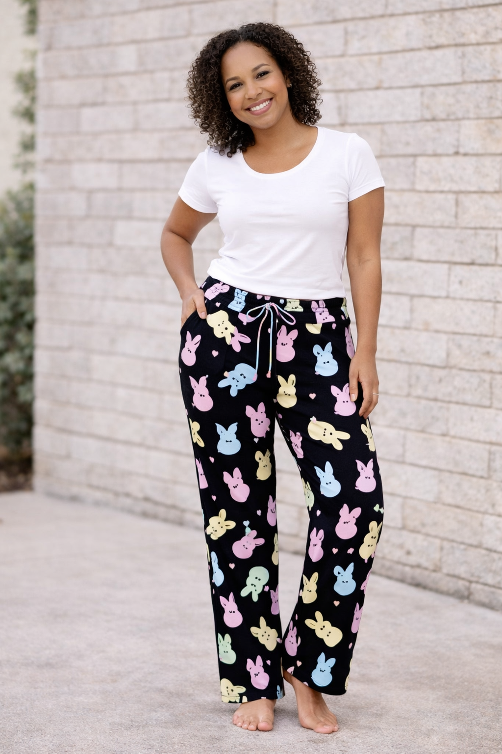 Marshmallow Bunny Bliss – Women’s Lounge Pants