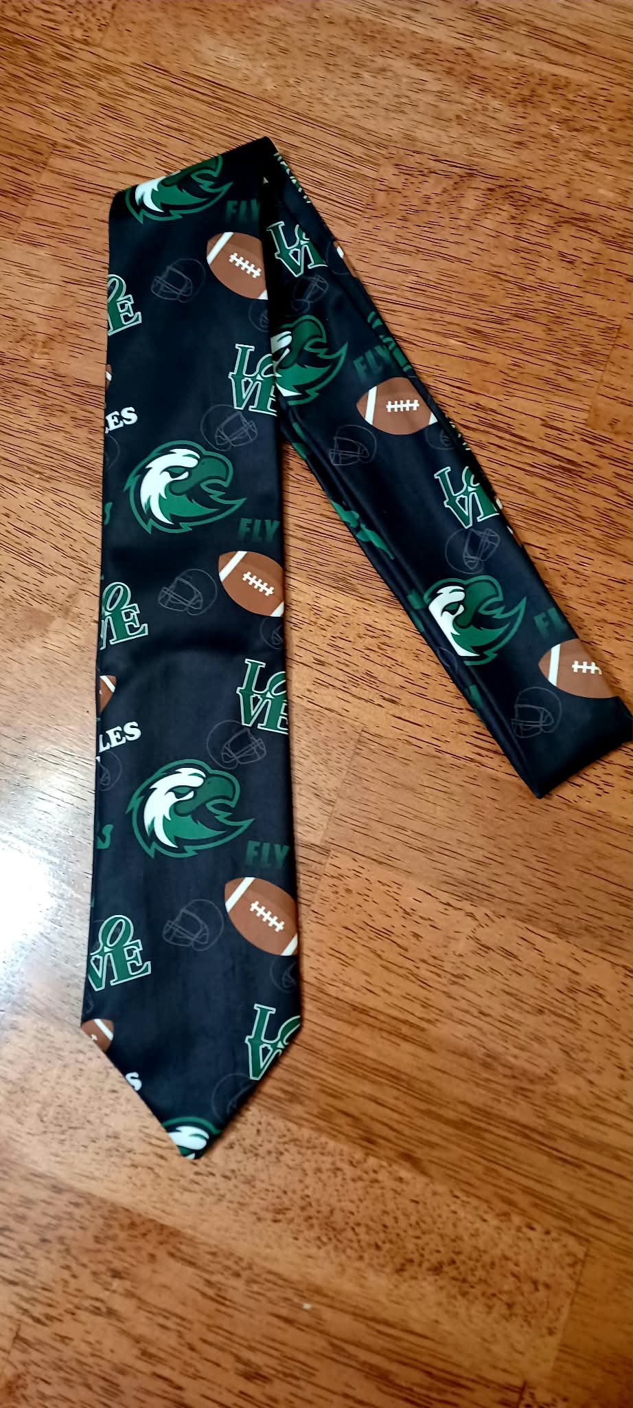 Unleash the Birds Necktie