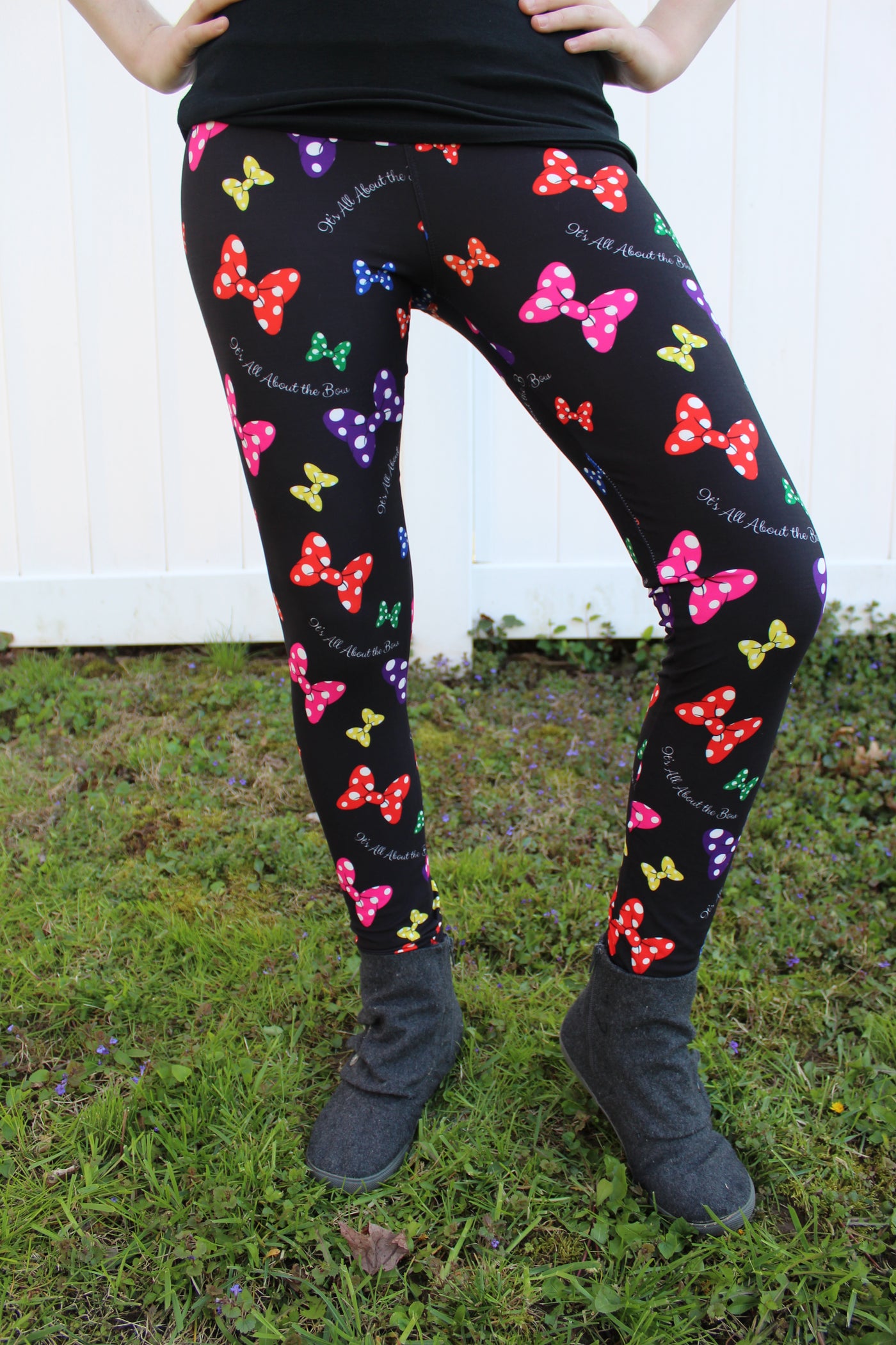 It's All About the Bow Leggings- Women's – Apple Girl Boutique
