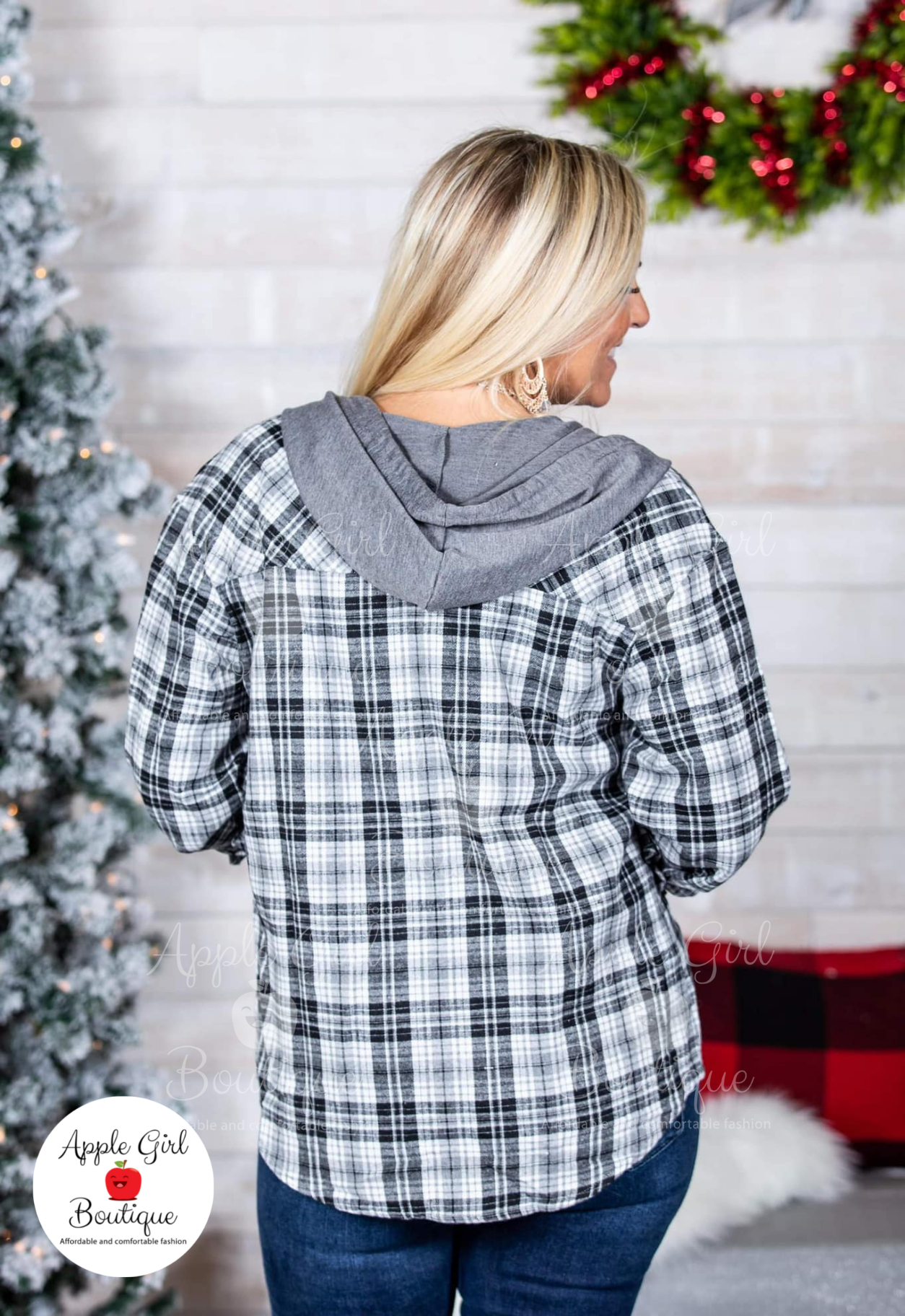 The Hazel - Women's Shacket Hoodie in Black & White Plaid